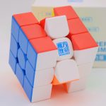 ⁦MoYu Super RS3M 2022 3x3 Magnetic Cube Stickerless⁩ - الصورة ⁦7⁩